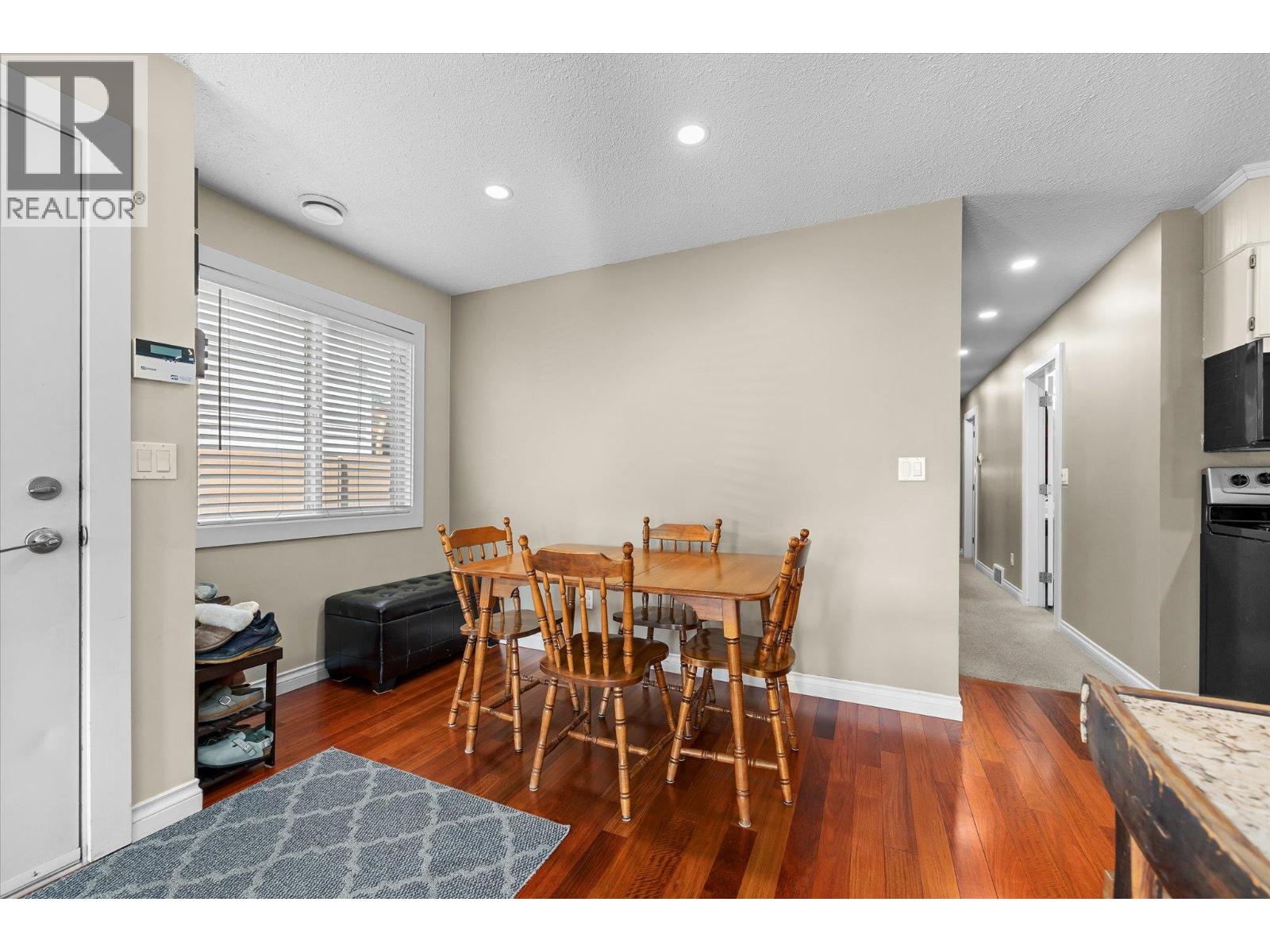 1088 Coronation Avenue - 17