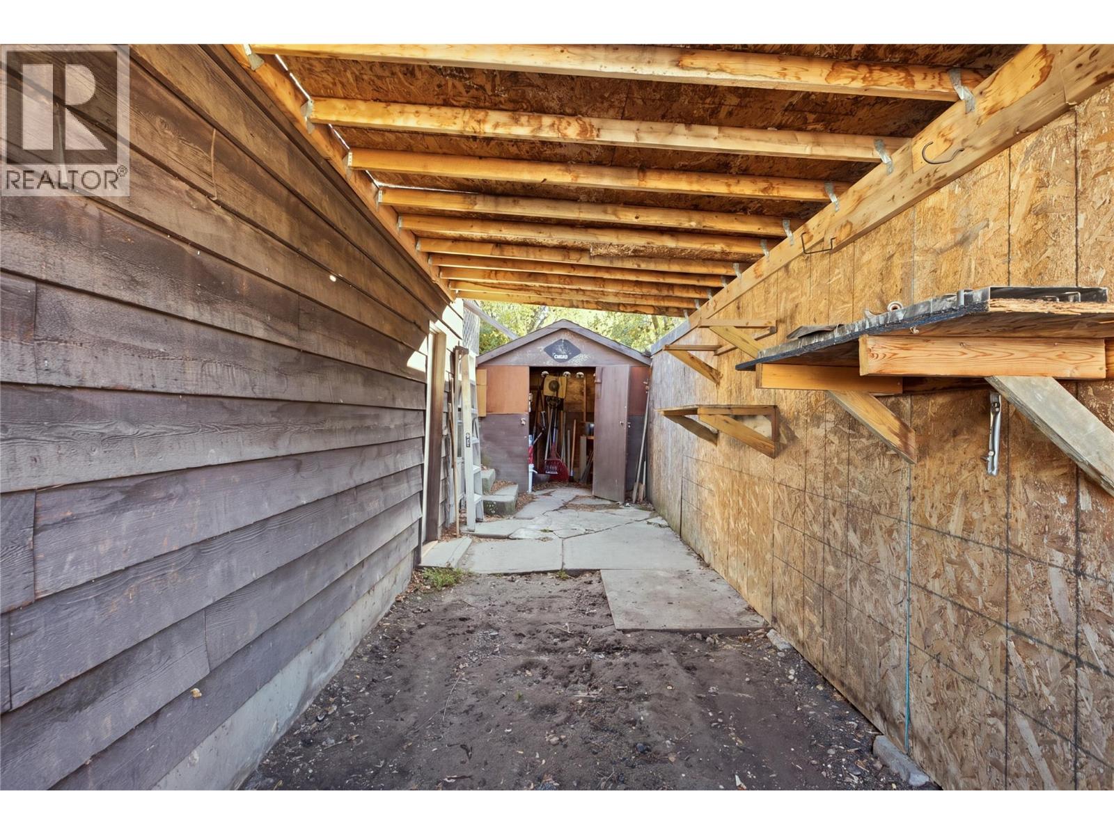 2309 Nechako Drive - 60