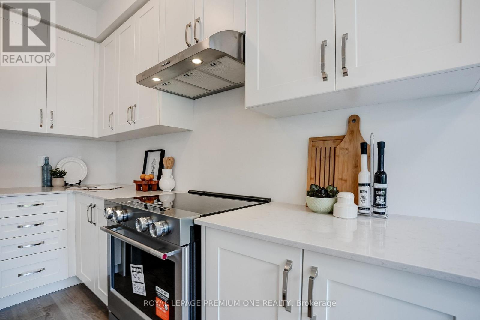 853 HICKORY CRESCENT - 15