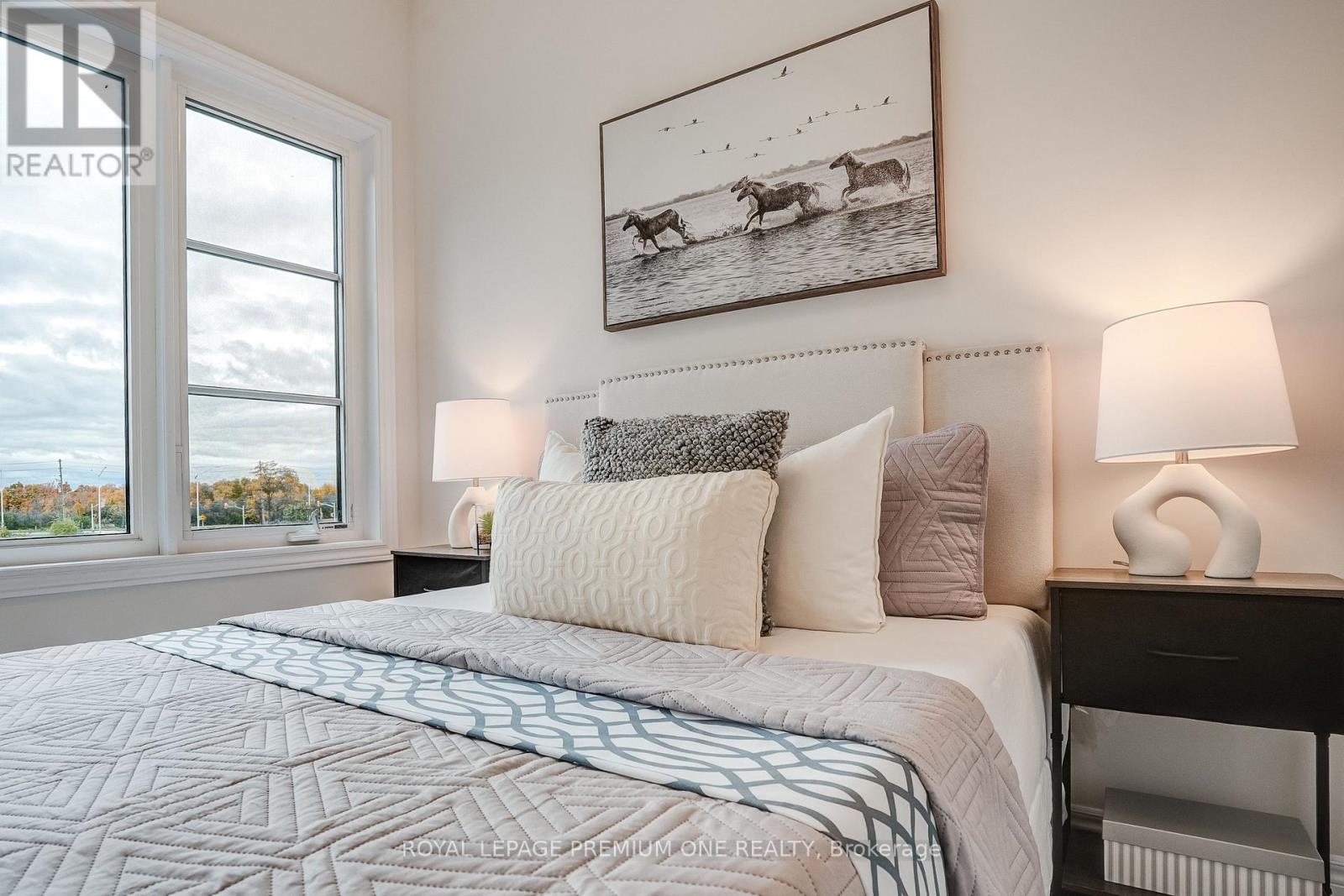 853 HICKORY CRESCENT - 28