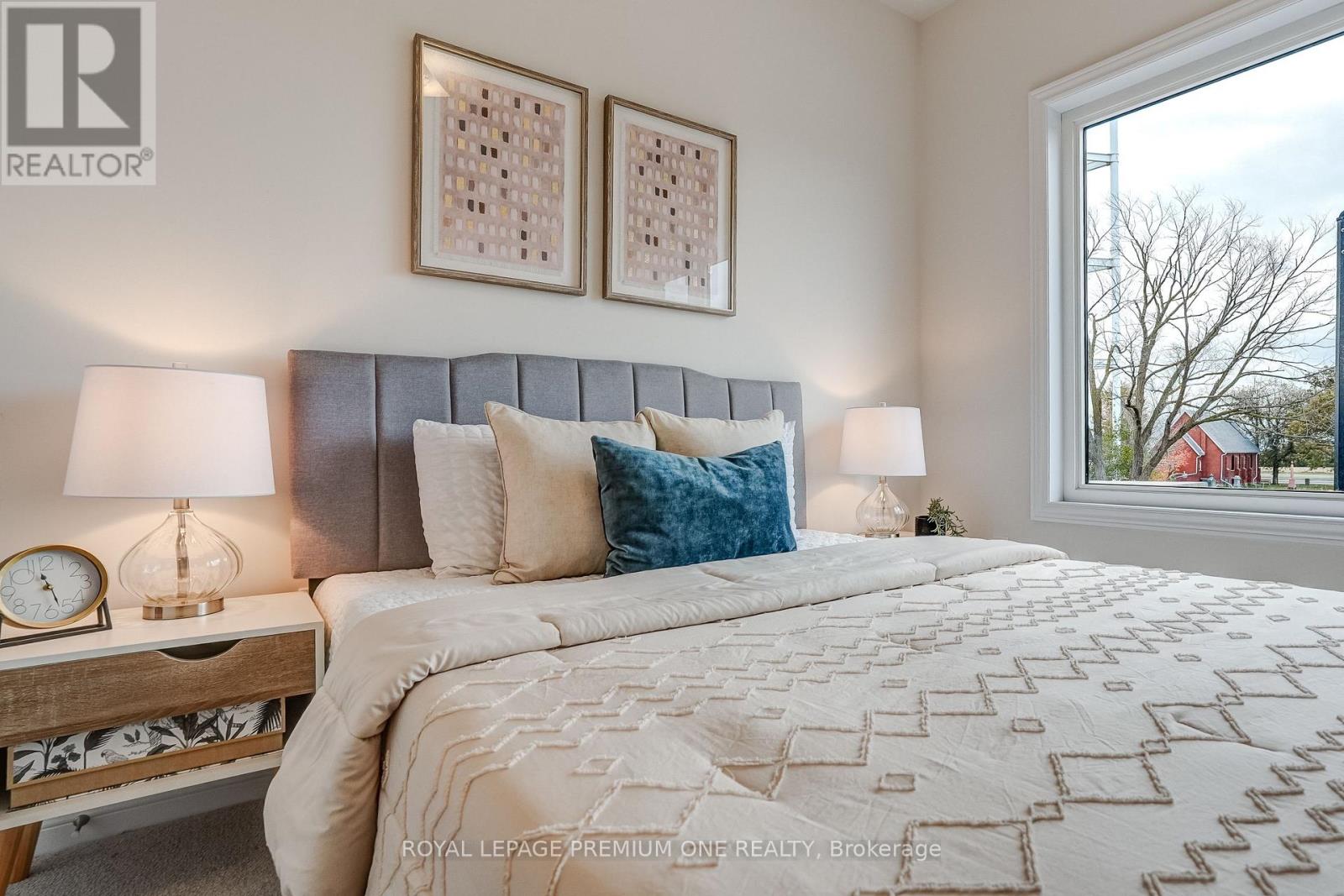 853 HICKORY CRESCENT - 30