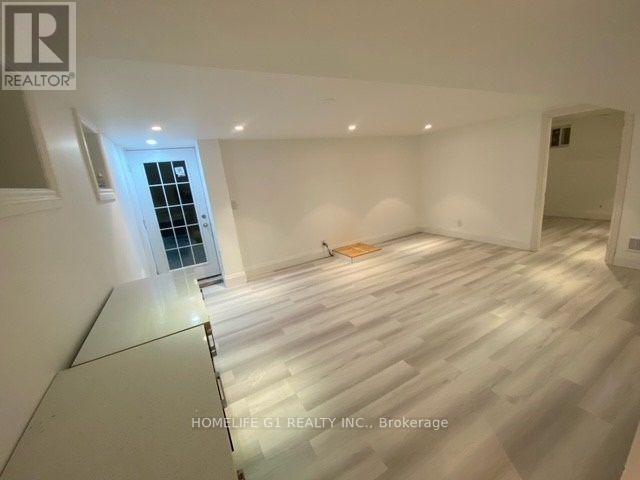 17 CRESCENT HILL, Brampton (Central Park)