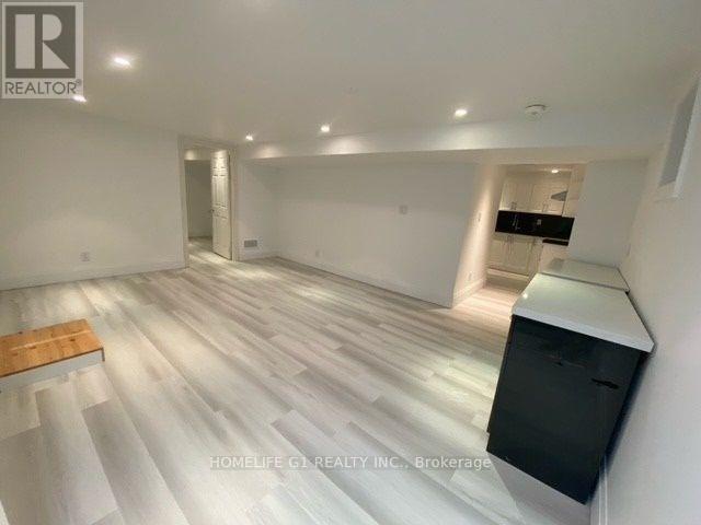 17 CRESCENT HILL, Brampton (Central Park) — photo 2