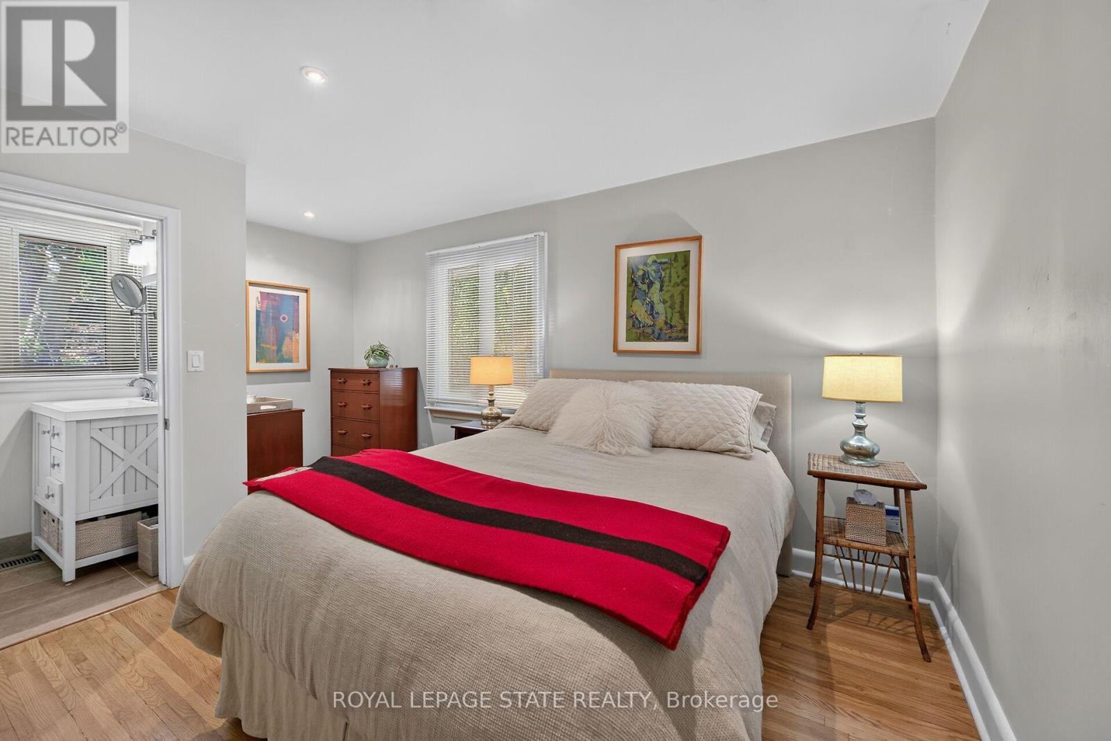 311 GOLF LINKS ROAD - 21