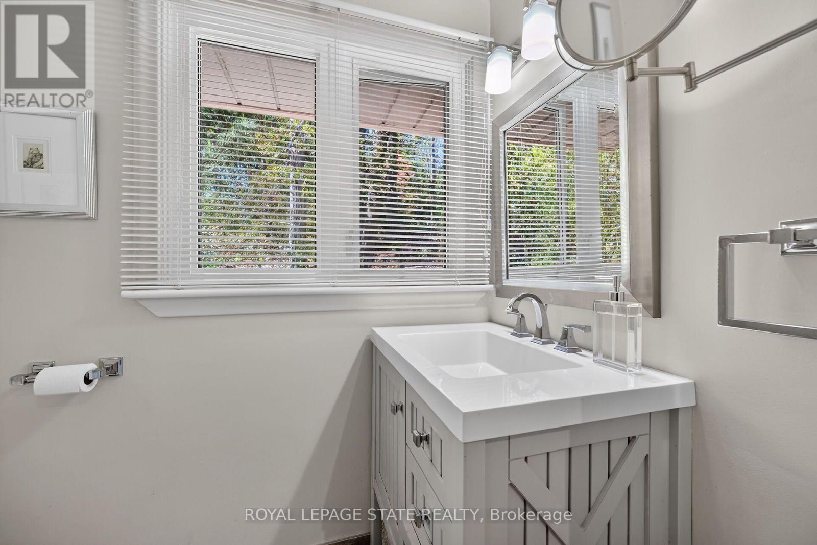311 GOLF LINKS ROAD - 22