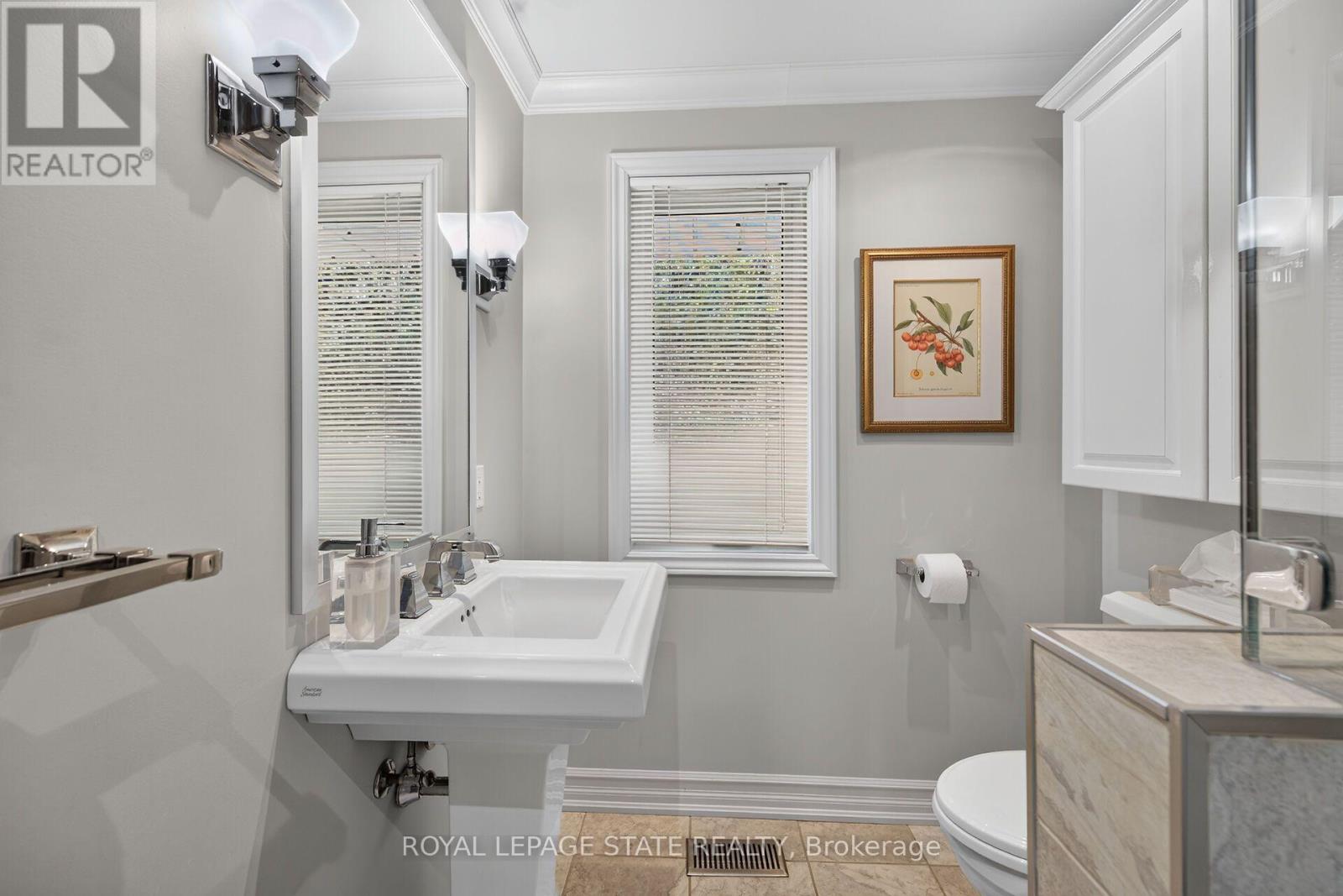 311 GOLF LINKS ROAD - 24