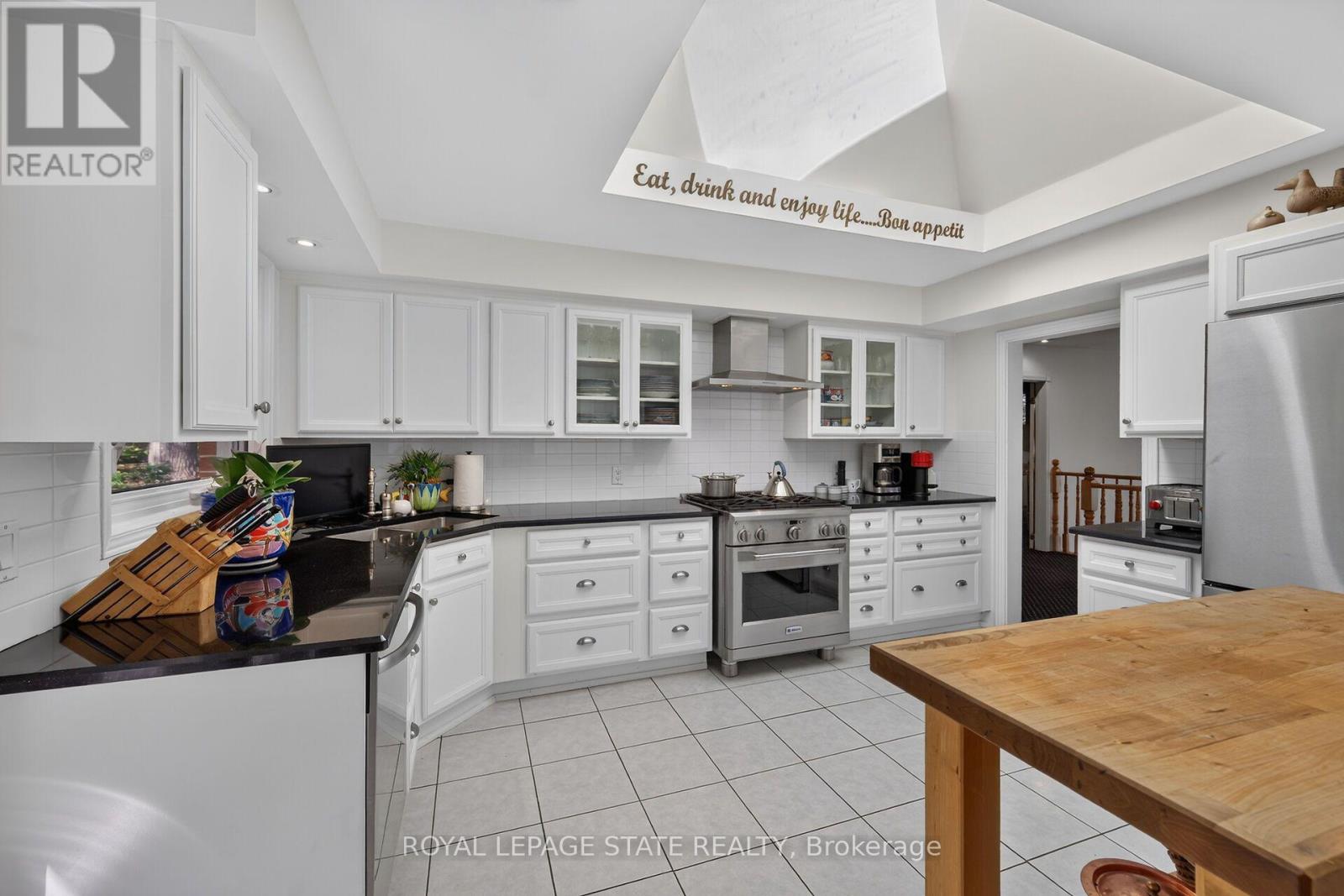 311 GOLF LINKS ROAD - 8
