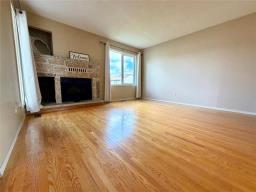 47 Upton Place, Winnipeg, MB R2N1S8 Photo 7