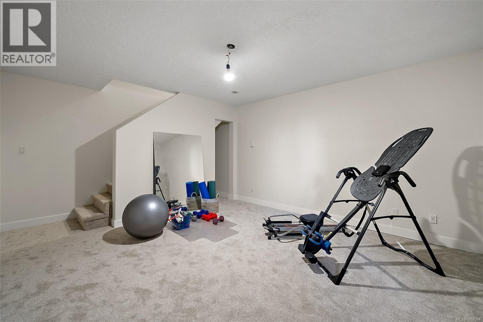 1910 Swartz Bay Rd - 33