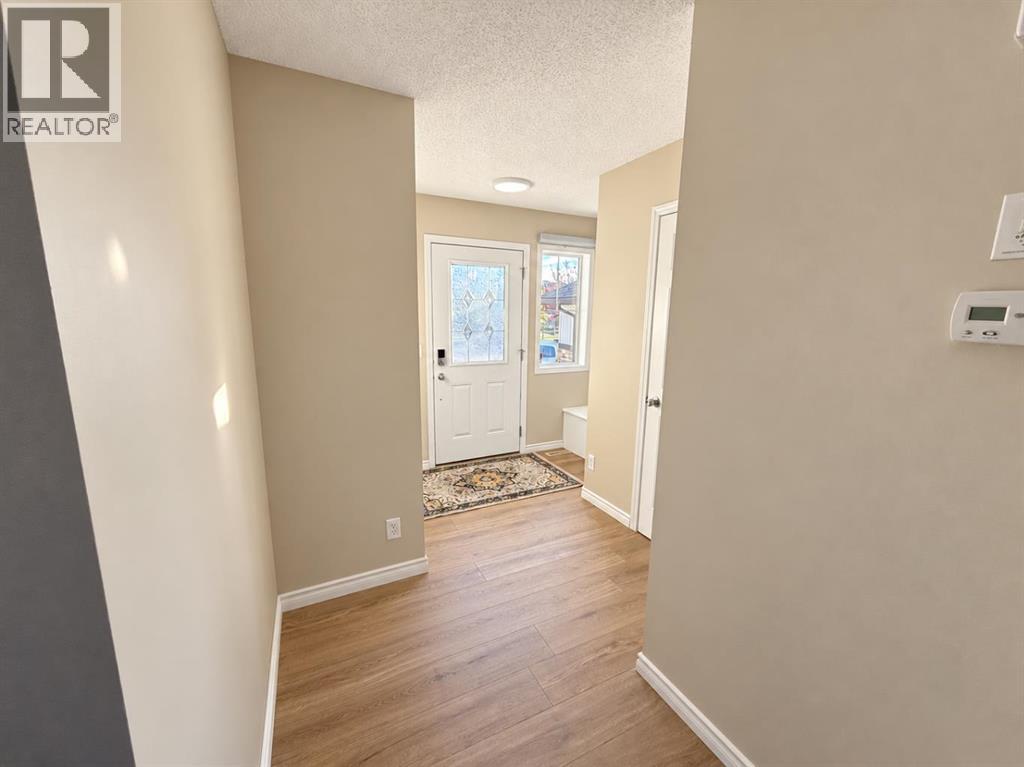 754 Luxstone Gate SW, Airdrie — photo 11