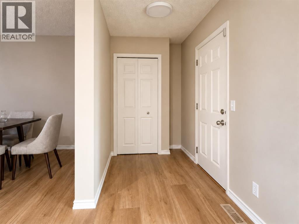 754 Luxstone Gate SW, Airdrie — photo 10