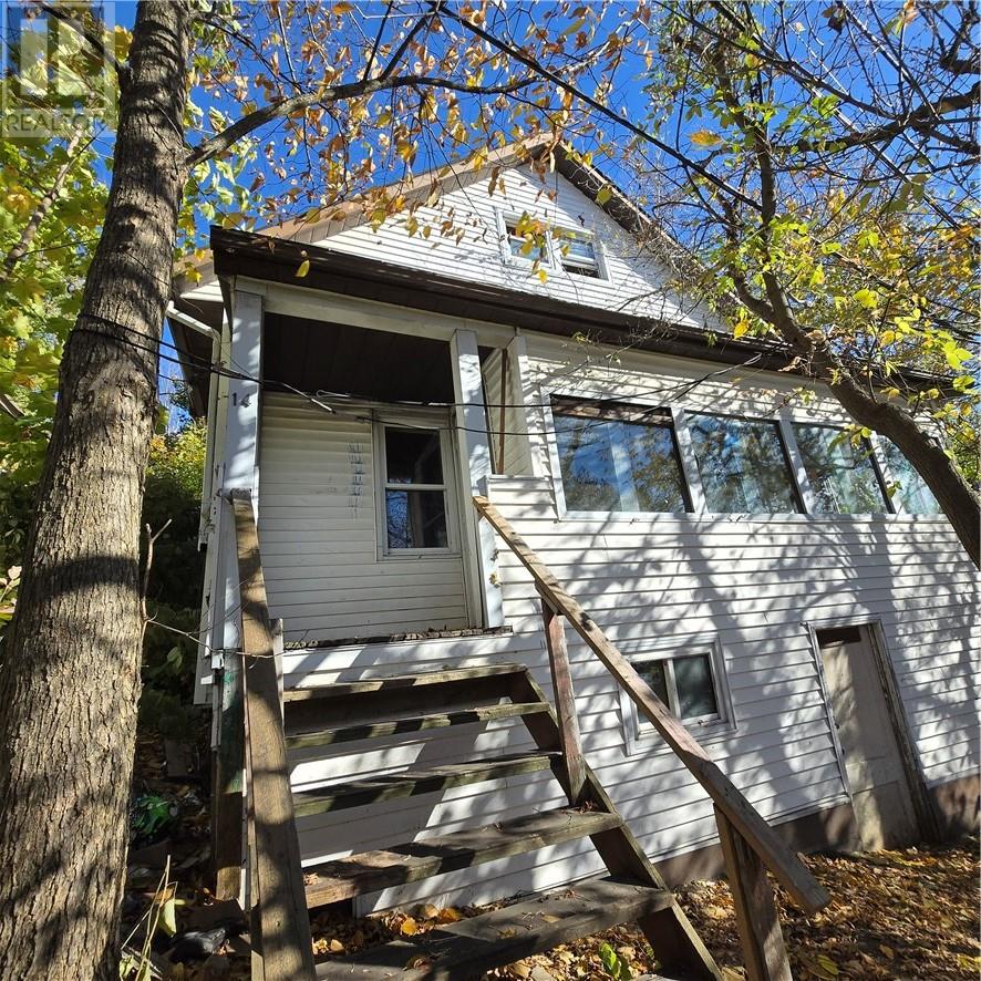 14 Fairview Avenue, Greater Sudbury — photo 4