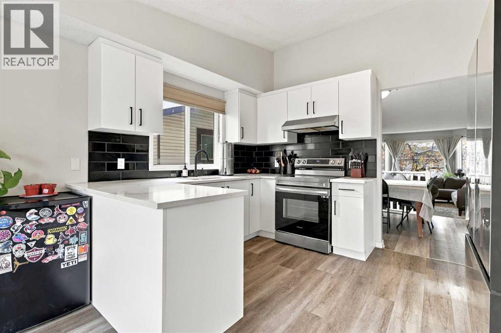 16 Mckenna Place SE photo 6