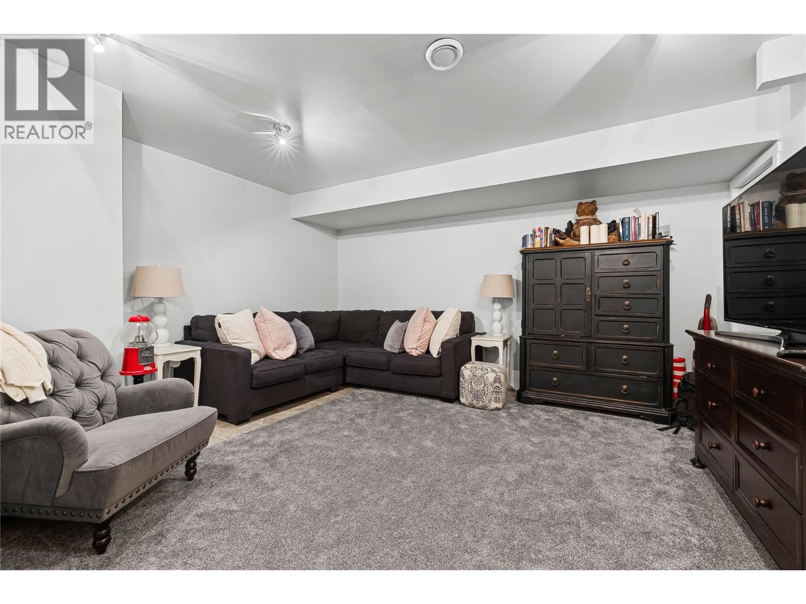 10 3275 Broadview Road, West Kelowna