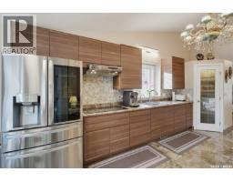 Laundry room - 126 Woods Court, Saskatoon, SK S7N4M2 Photo 10