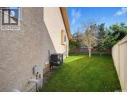 126 Woods Court, Saskatoon, SK S7N4M2 Photo 27