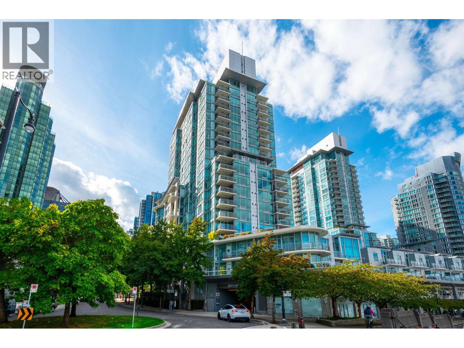 203 499 BROUGHTON STREET, Vancouver - Image 1