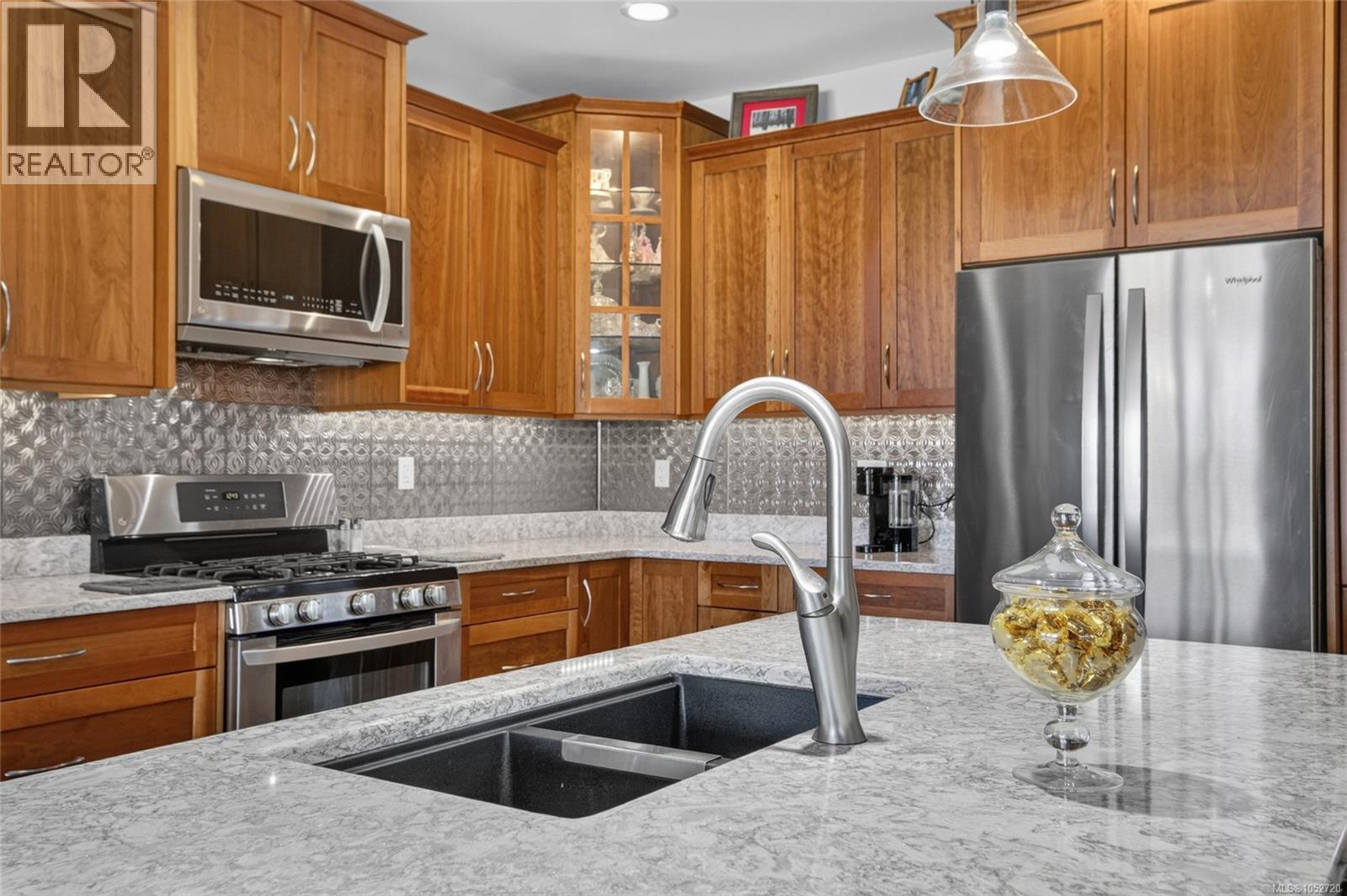 3630 Eagleview Dr - 10