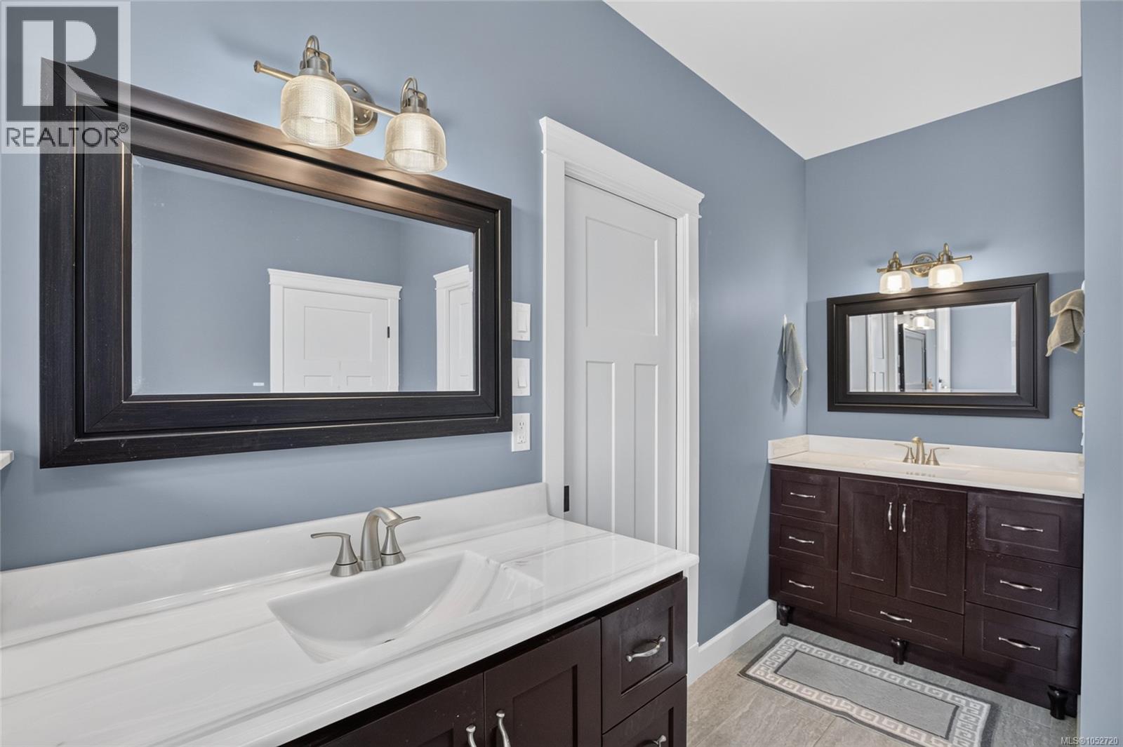 3630 Eagleview Dr - 32