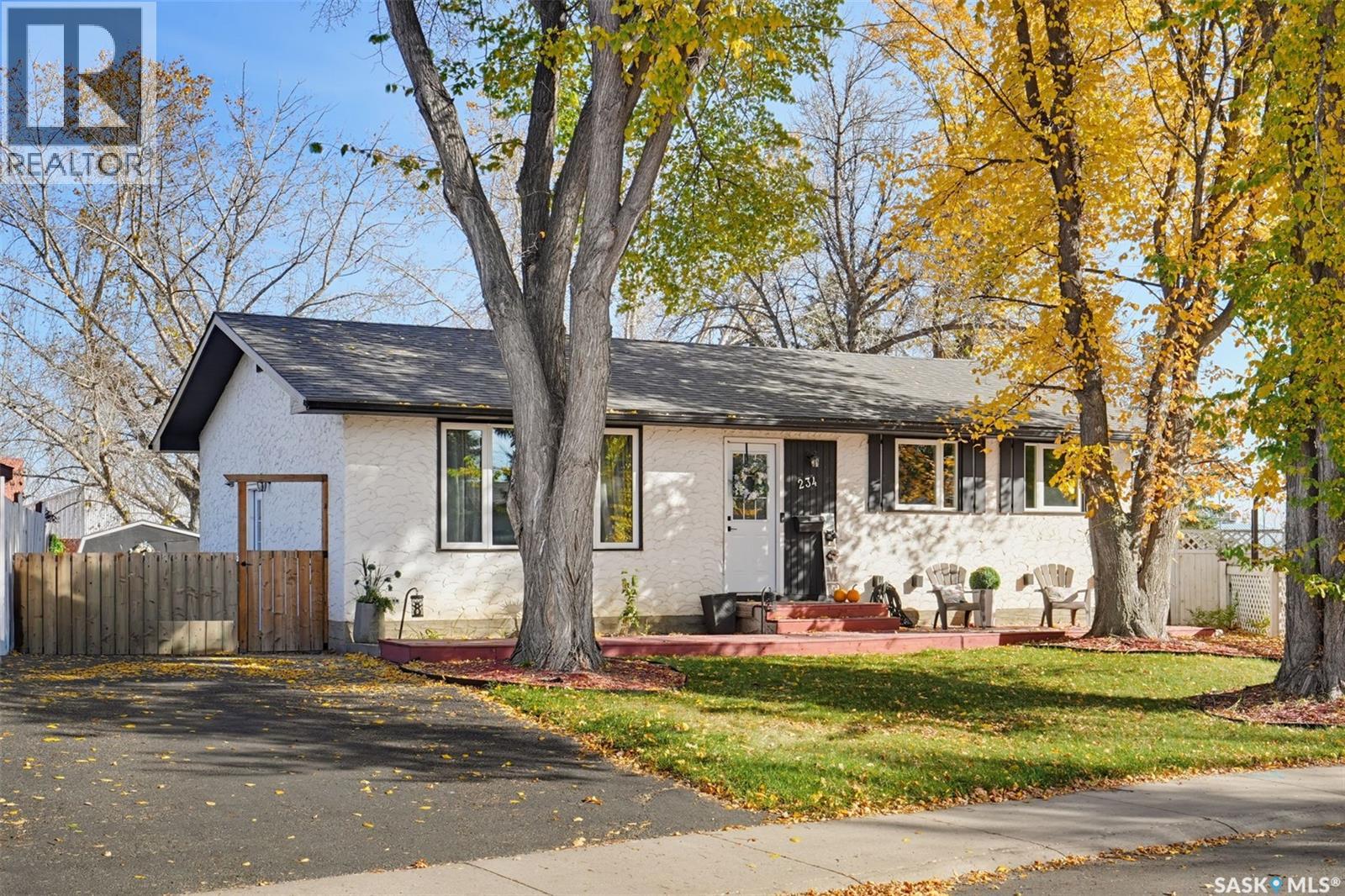 234 Haviland CRESCENT, Saskatoon Saskatchewan — photo 1