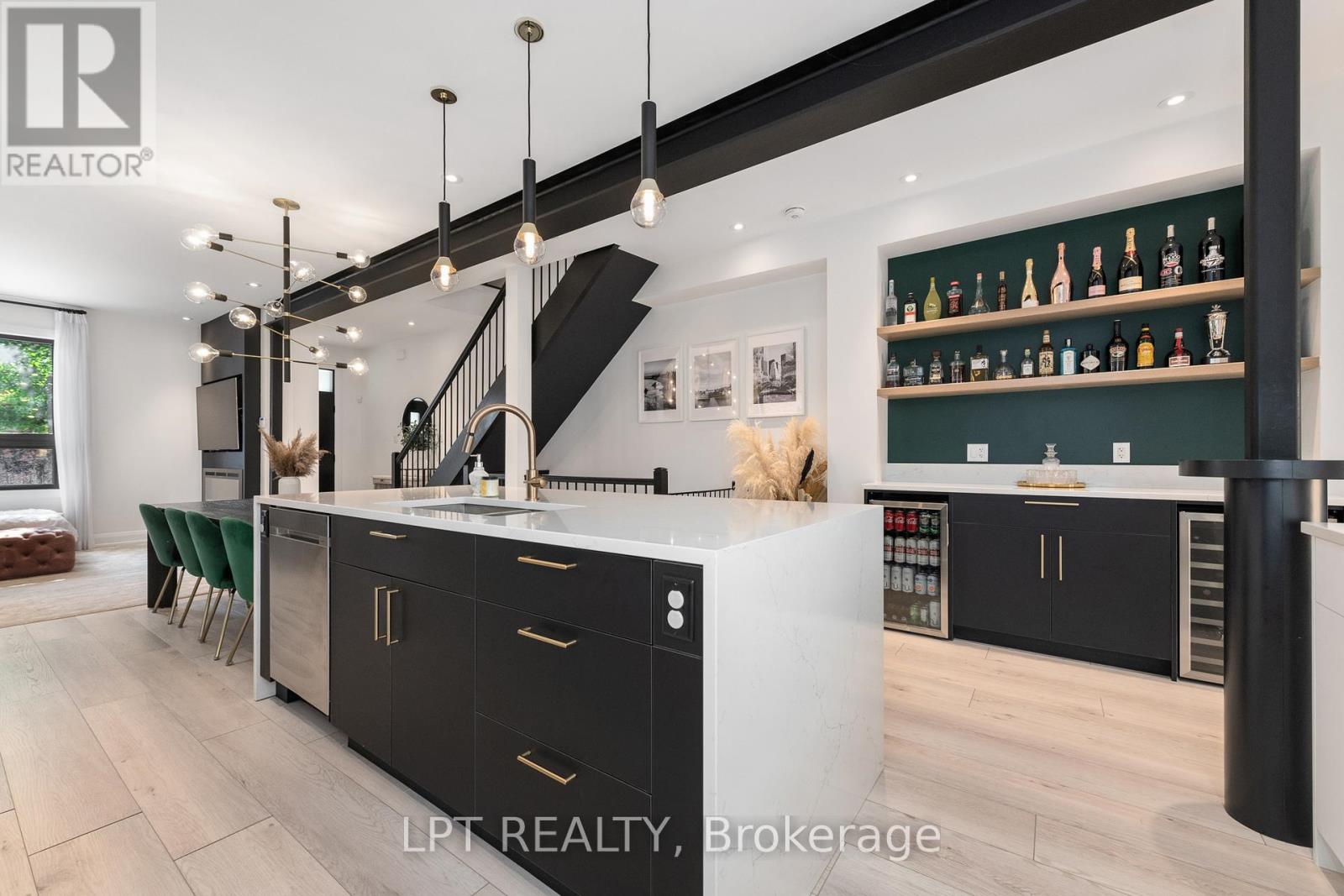 Condos for Sale in Ottawa – 323 BOOTH STREET, Ottawa – By Peter Sagos - Image 15