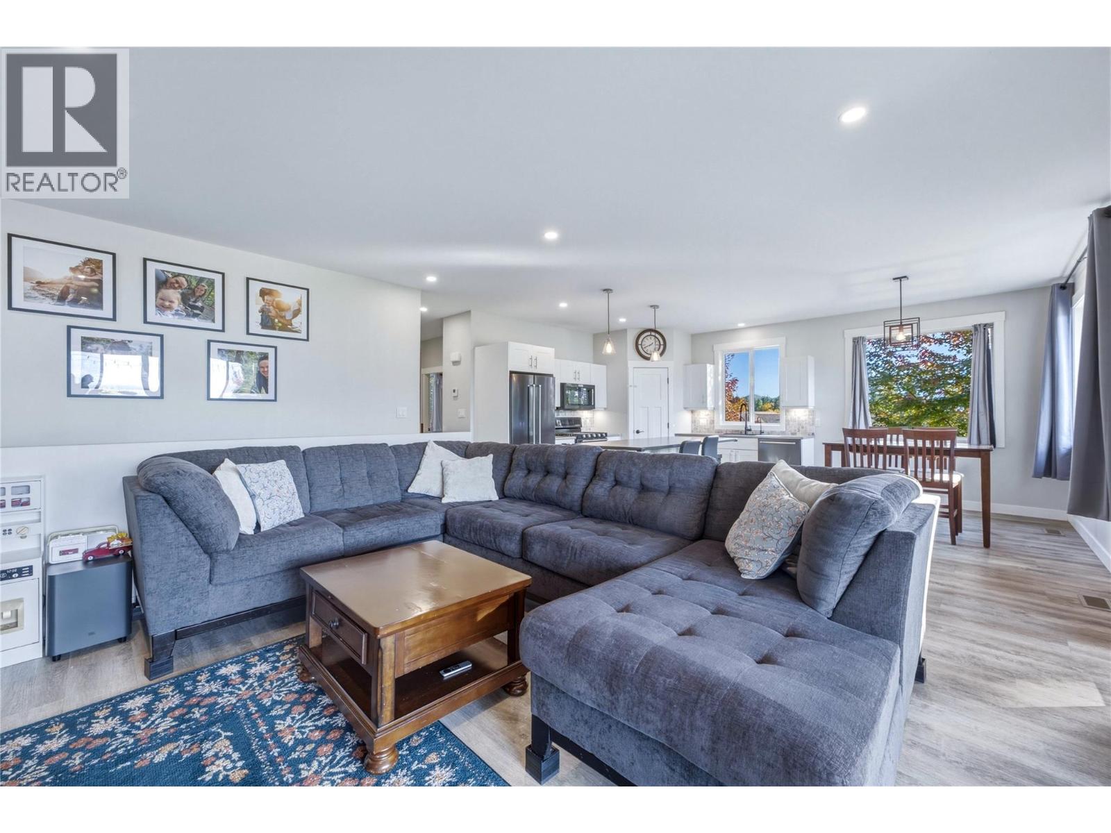 2810 25 Street NE - 13