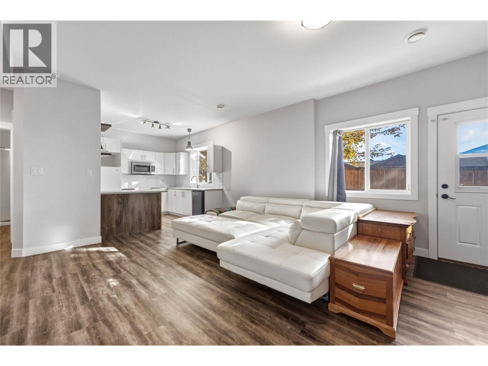 2810 25 Street NE - 27
