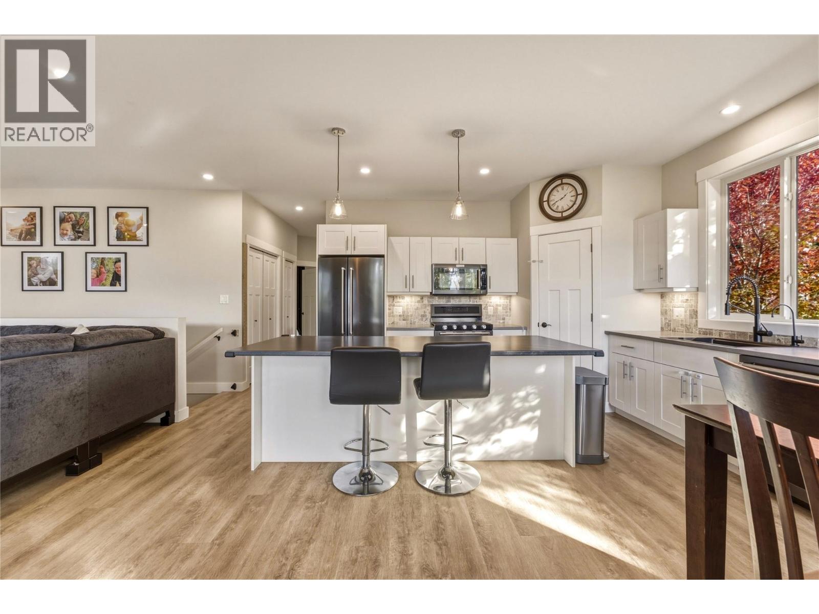 2810 25 Street NE - 7