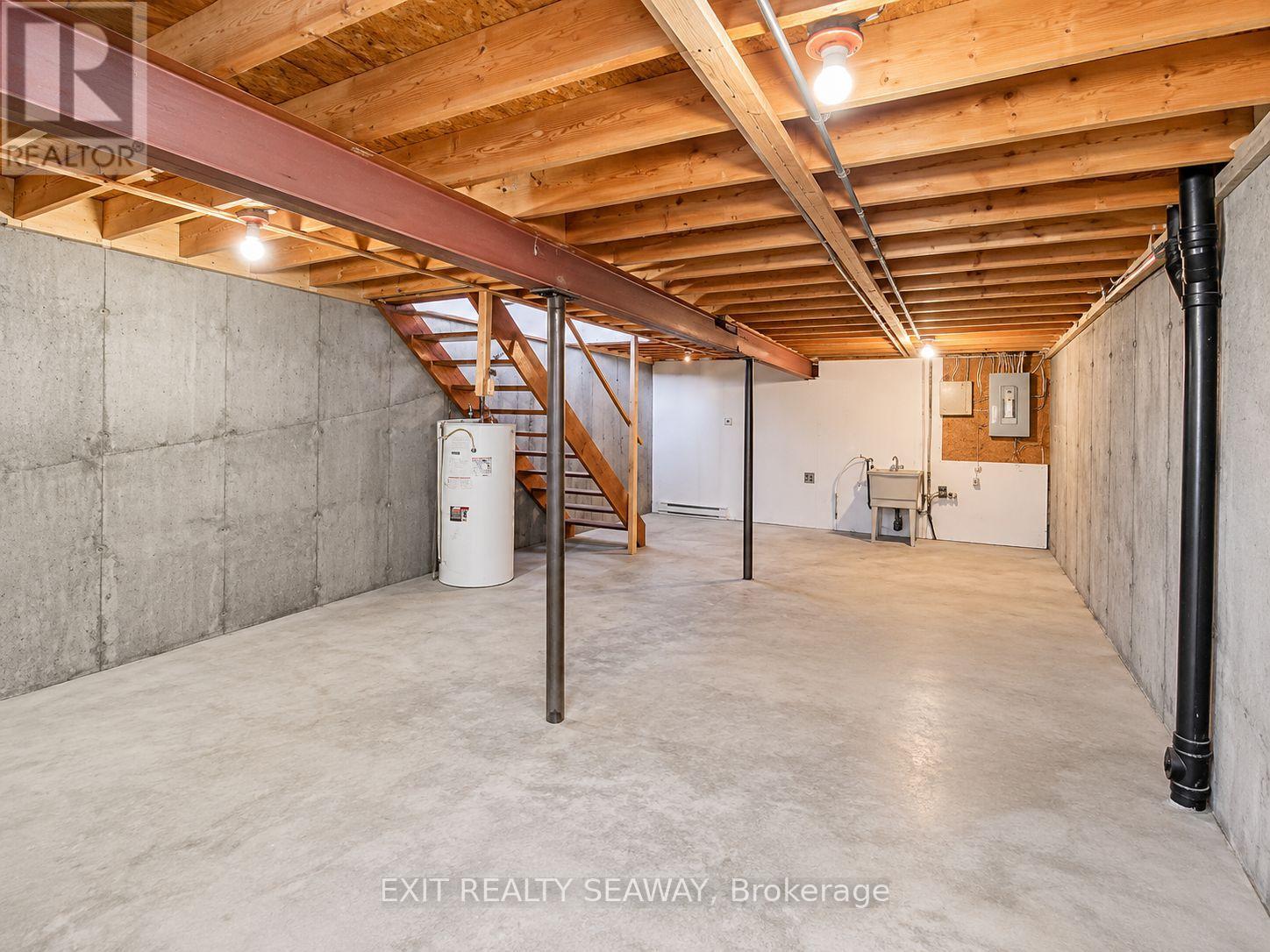 219 LEMAY STREET - 21