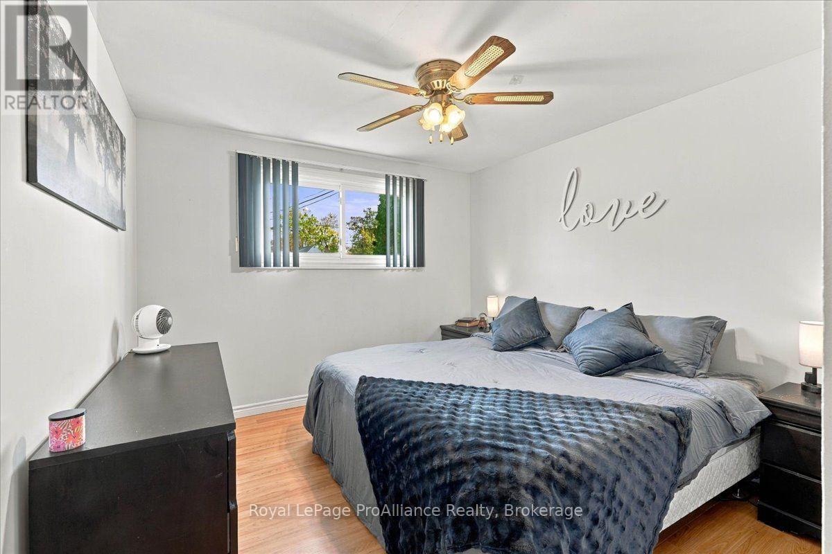 25 ASHLEY STREET - 20