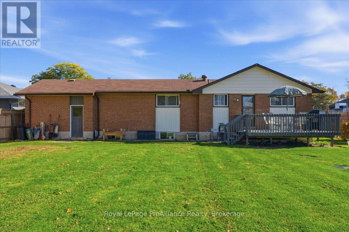 25 ASHLEY STREET - 37