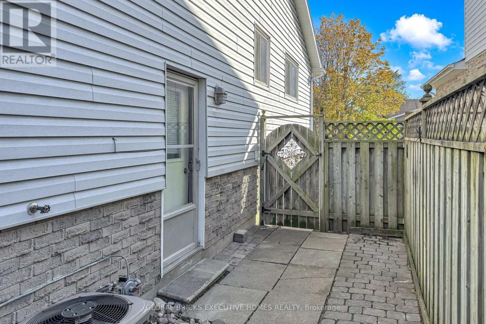 53 GOLDRING DRIVE, Whitby (Lynde Creek) — photo 9