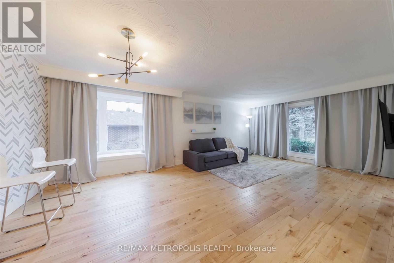 Main- 21 Hills Road, Ajax, ON photo 15