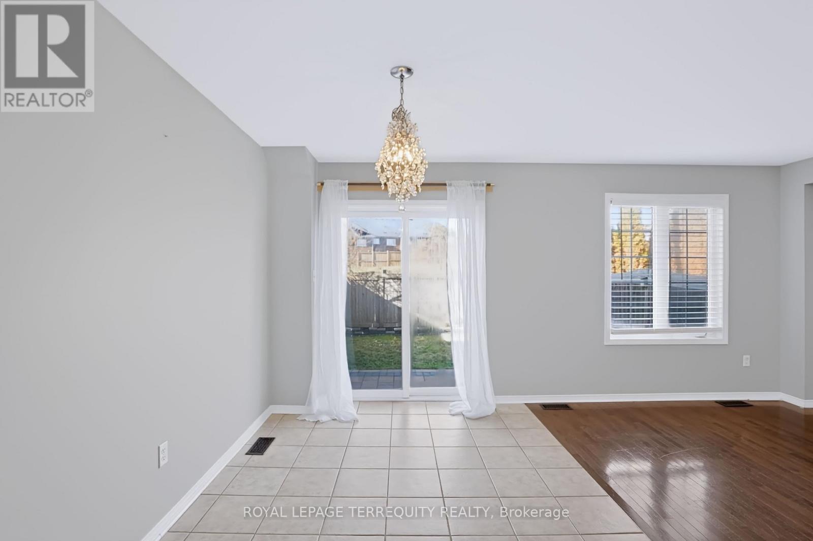 19 - 253 SPRUCEWOOD CRESCENT W, Clarington (Bowmanville) — photo 7