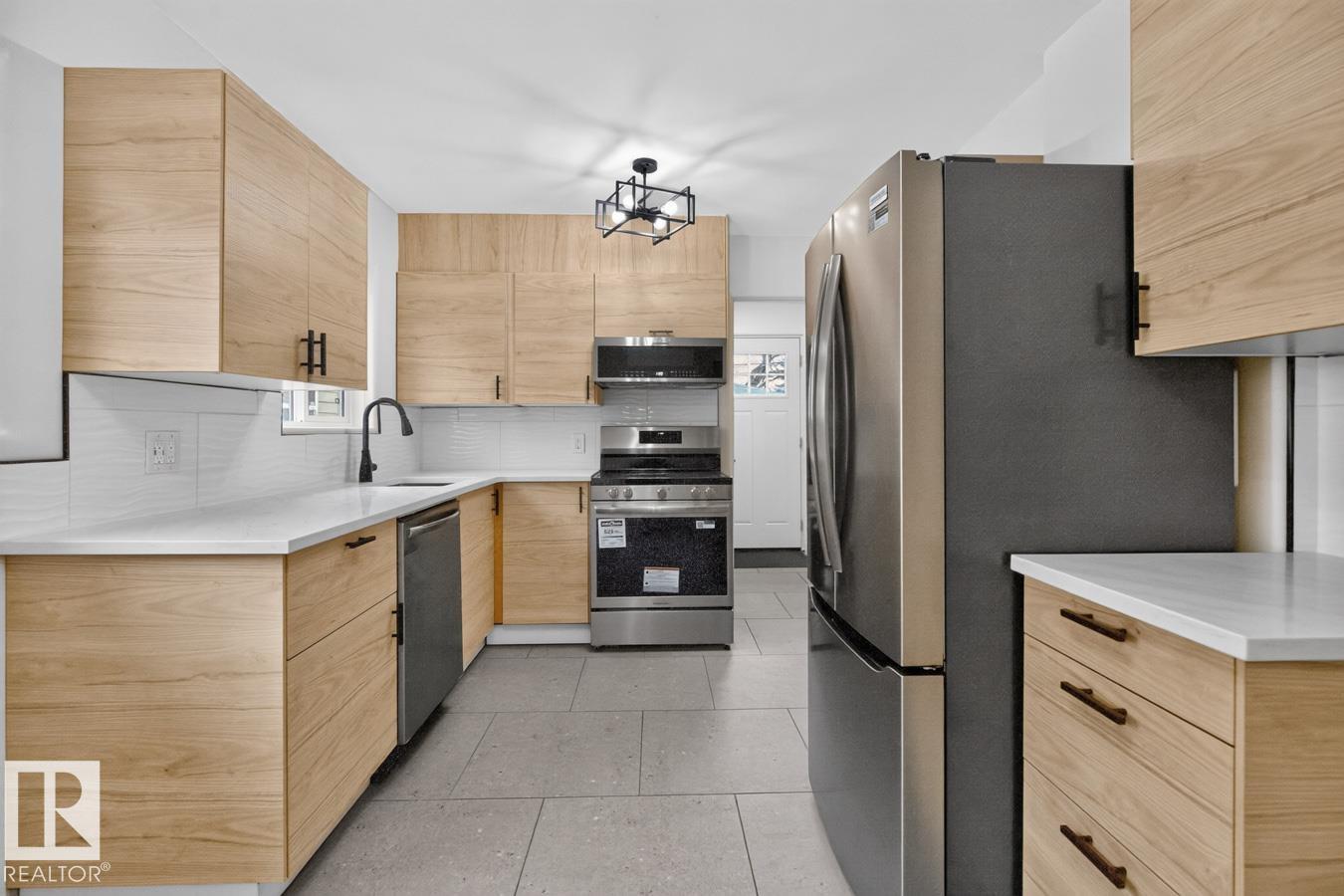 12007 69 Street NW, photo 11