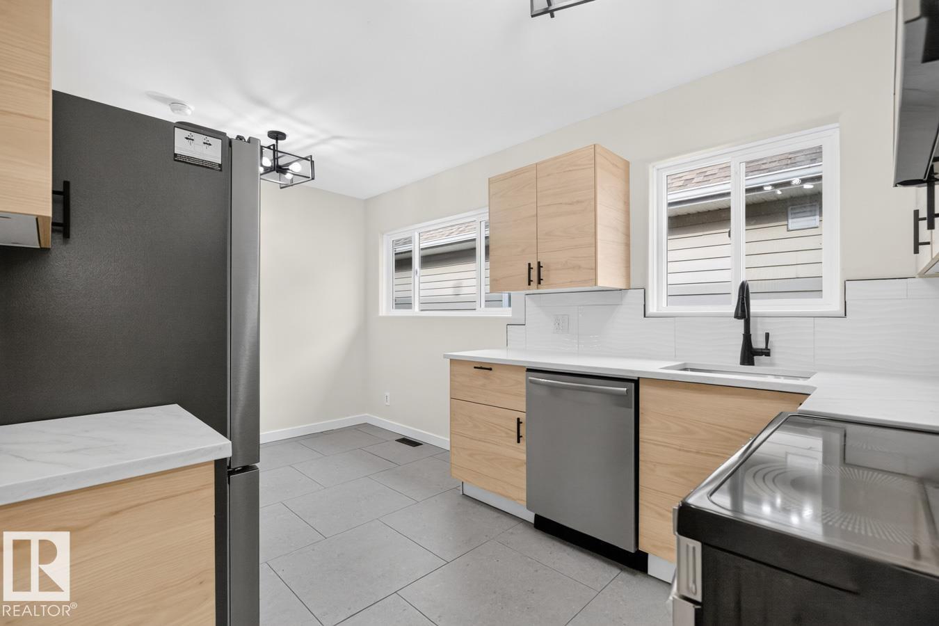 12007 69 Street NW, photo 13