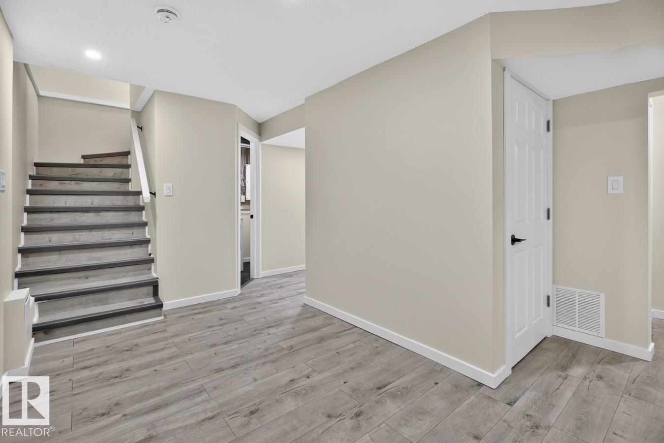 12007 69 Street NW, photo 27