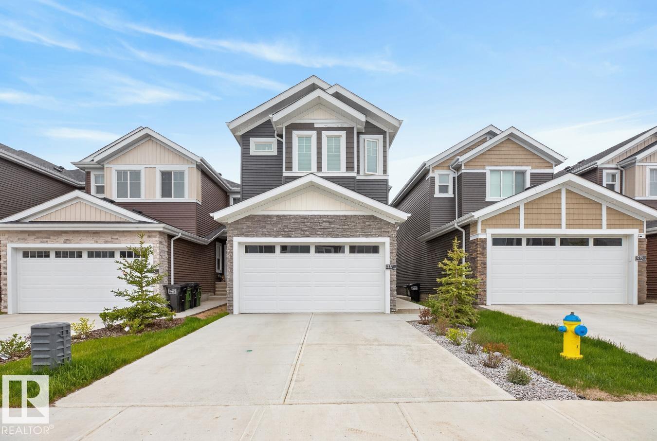 Photo of 3227 Magpie LI NW, Edmonton