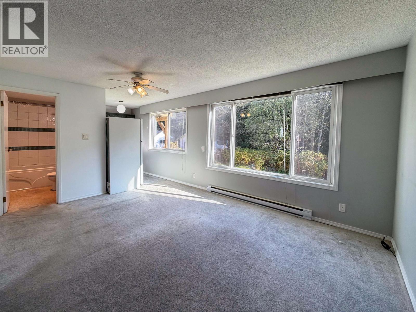 1313 OMINECA AVENUE - 17