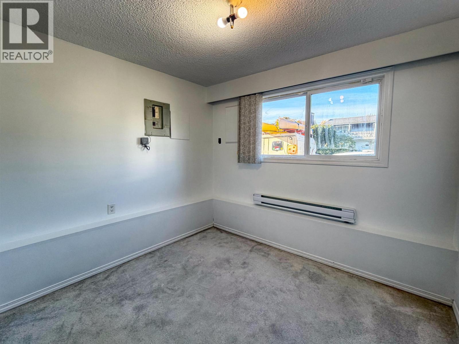 1313 OMINECA AVENUE - 21