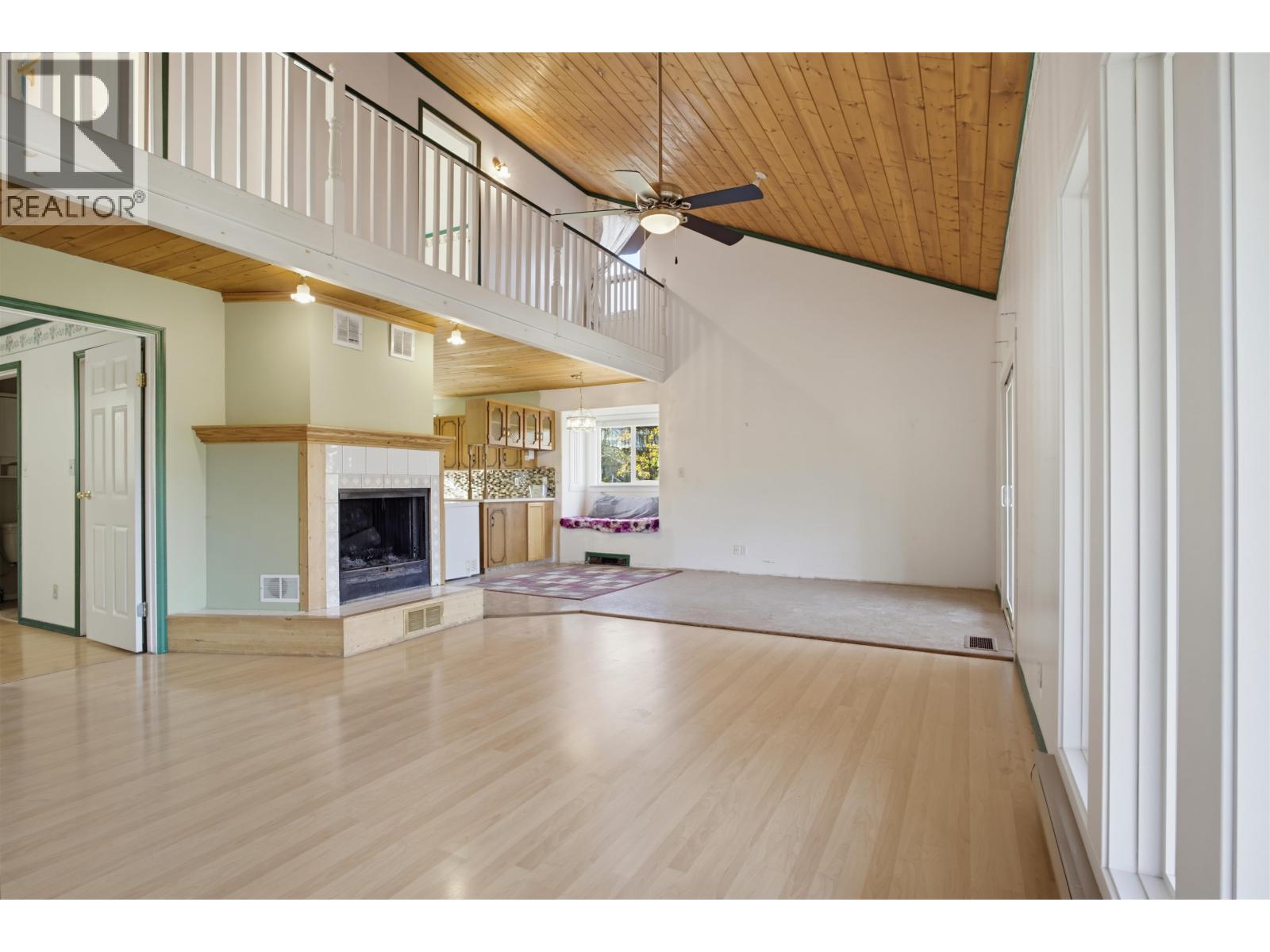 2134 SOUTH LAKESIDE DRIVE - 4