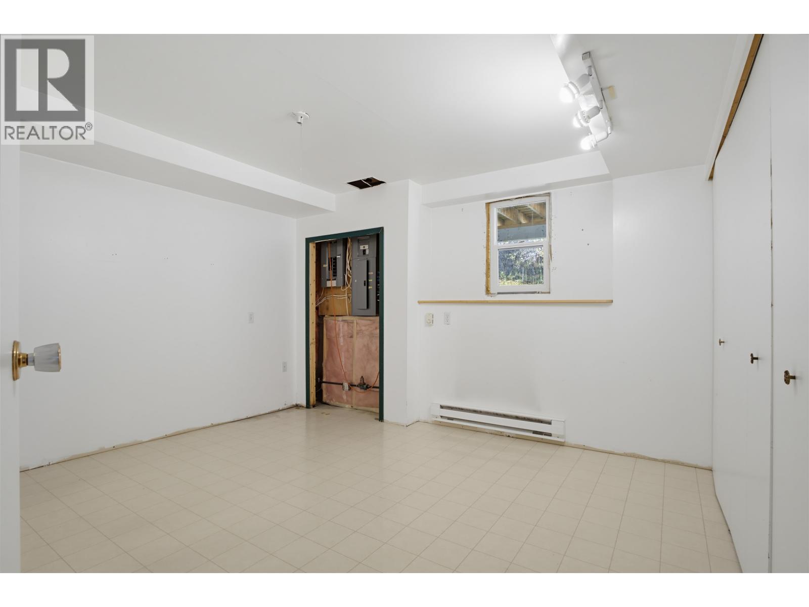 2134 SOUTH LAKESIDE DRIVE - 17