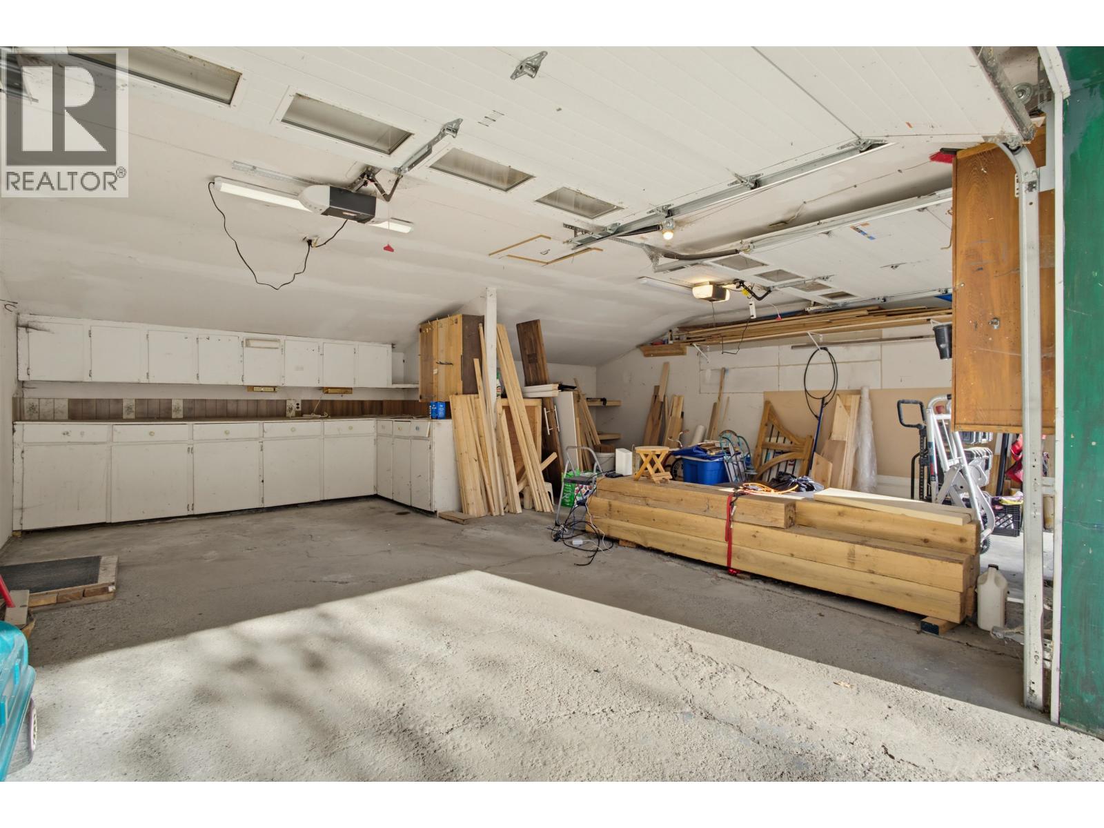2134 SOUTH LAKESIDE DRIVE - 23