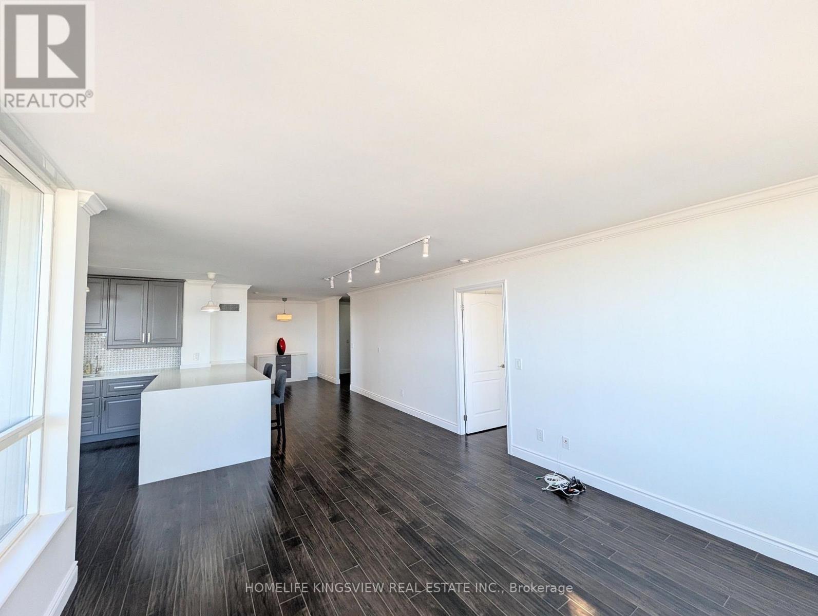 1104 - 60 DISERA DRIVE, Vaughan (Beverley Glen) — photo 4