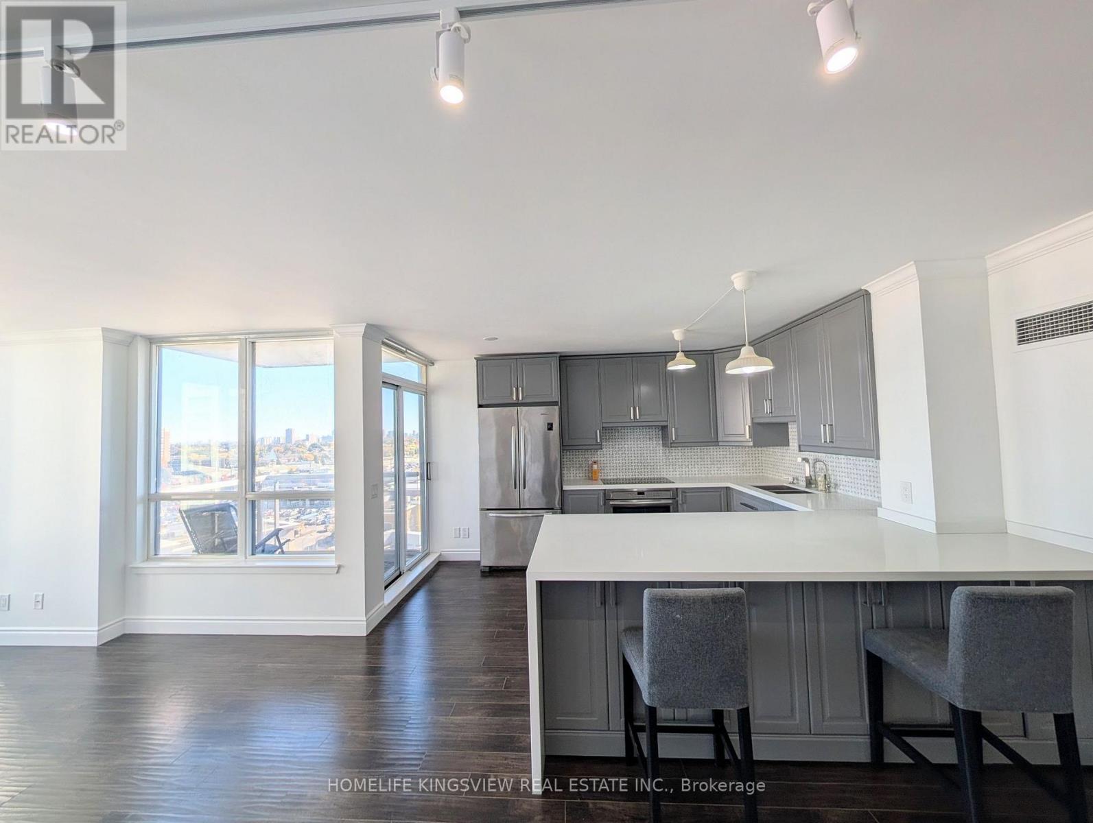 1104 - 60 DISERA DRIVE, Vaughan (Beverley Glen) — photo 6