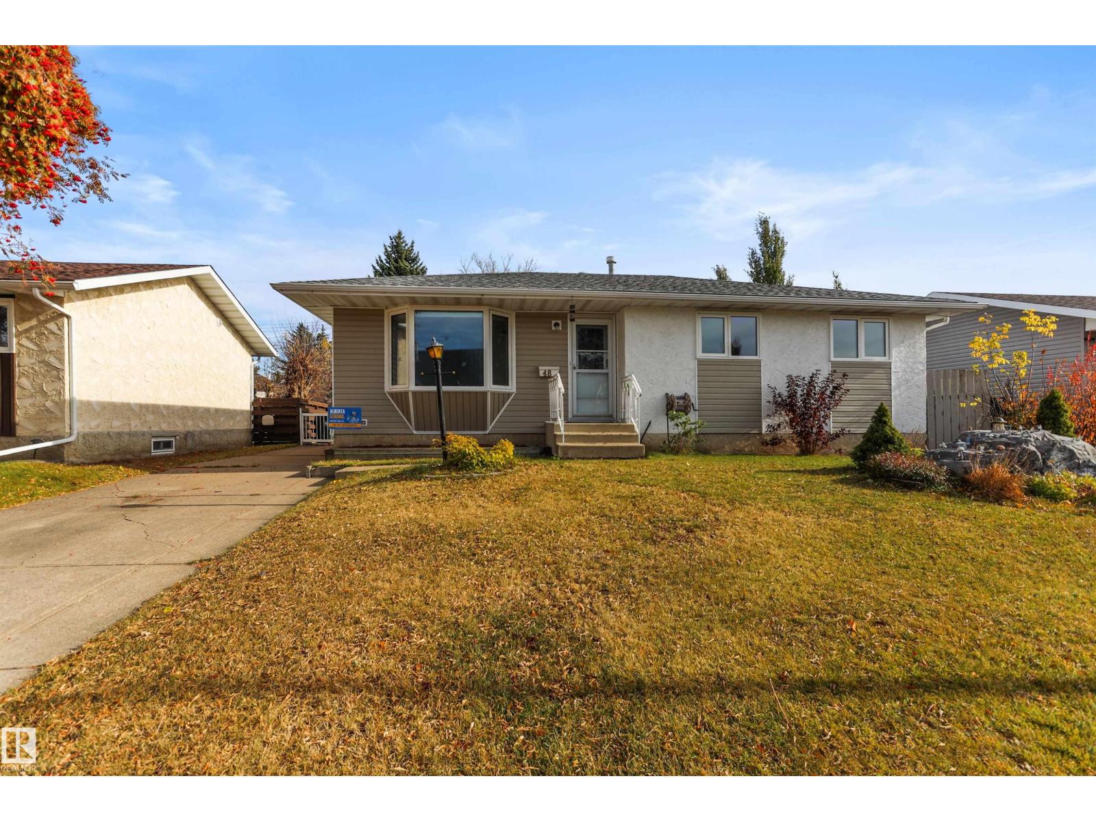 Photo of 48 PIPESTONE DR, Devon