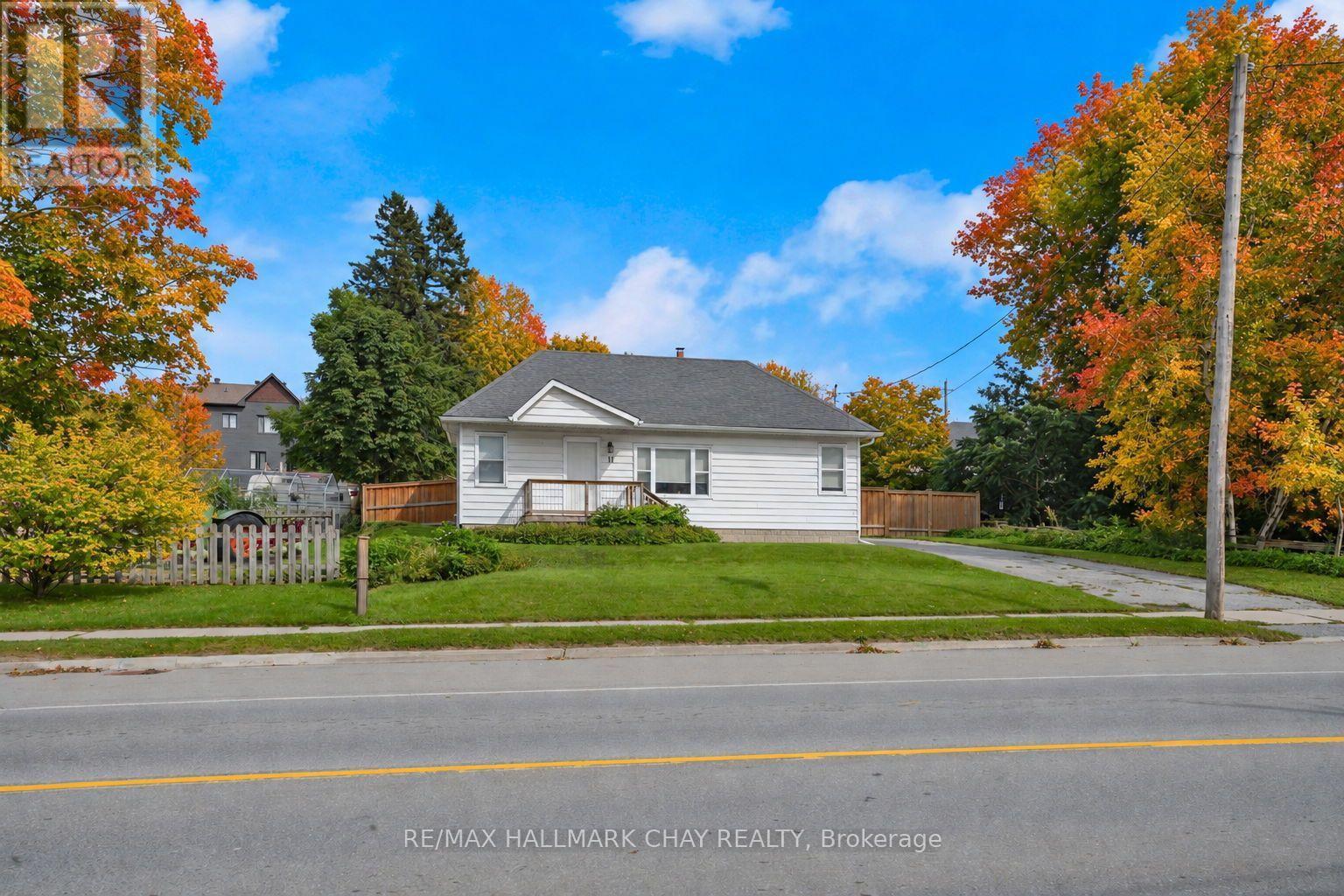 11 KING STREET S, Innisfil (Cookstown)