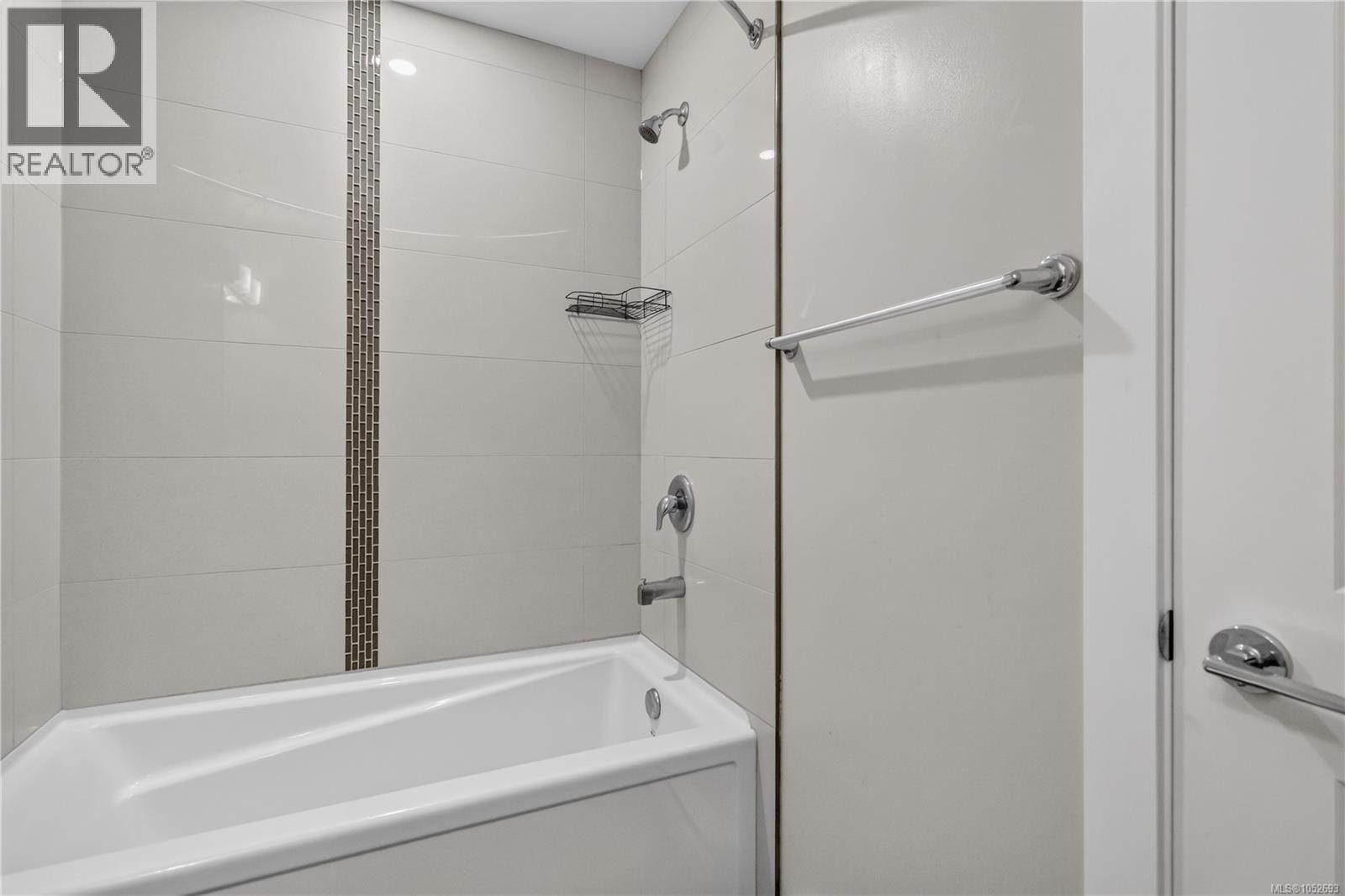 #204 844 Goldstream Ave - 13