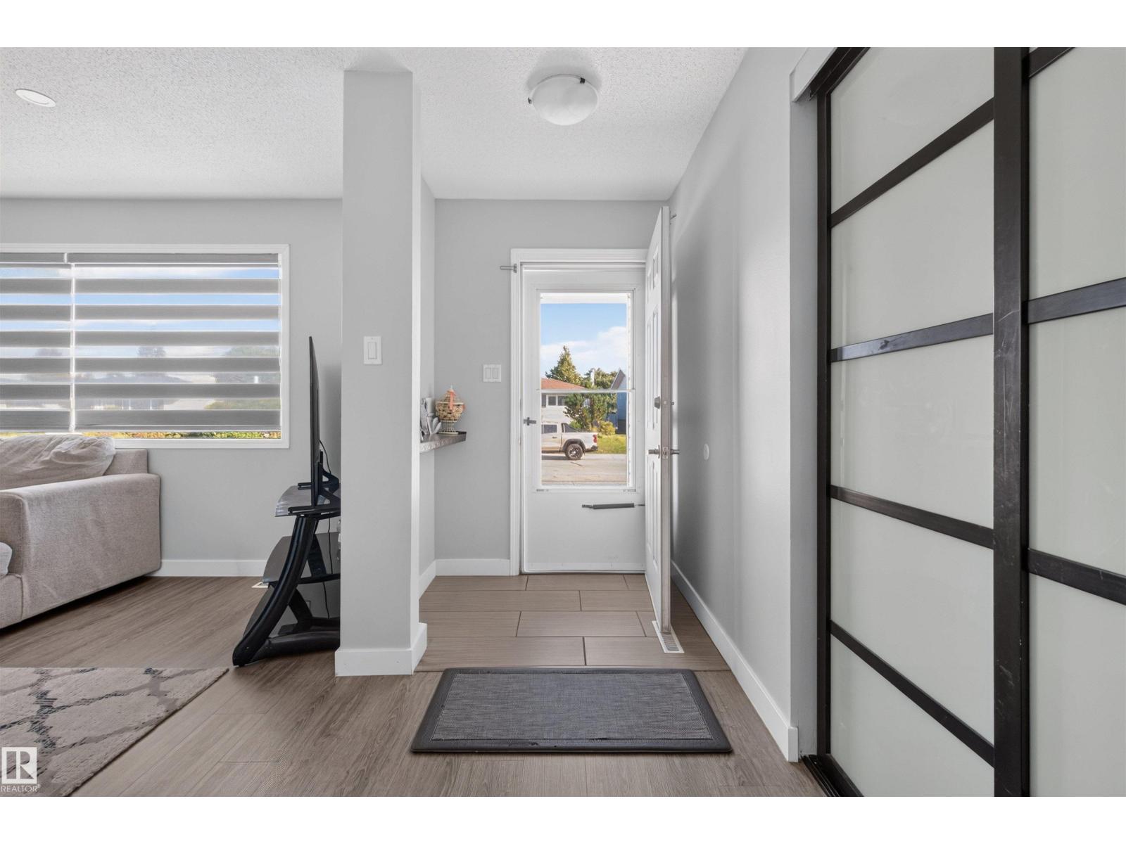 15104 74 Street NW, photo 2