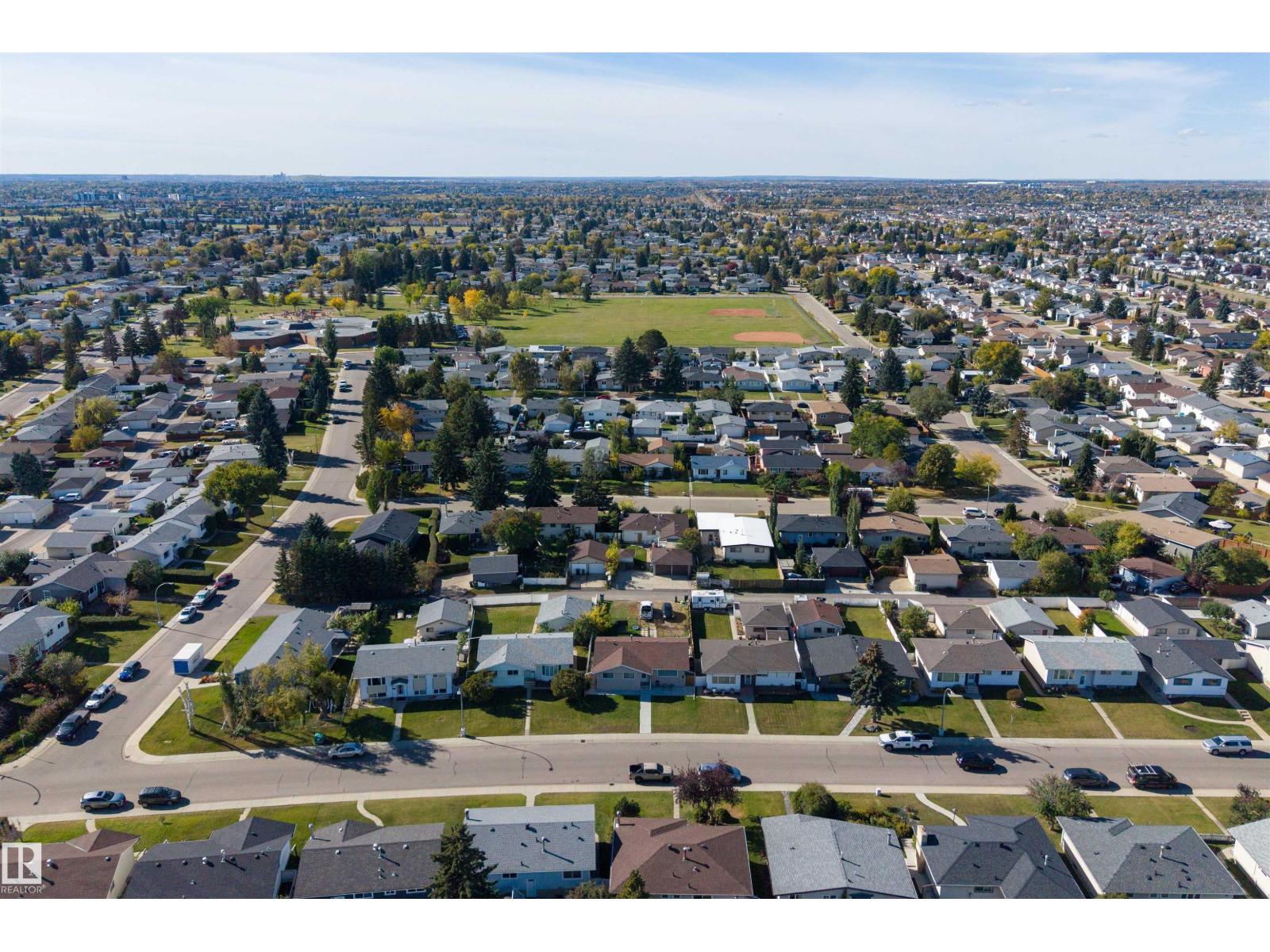 15104 74 Street NW, photo 32
